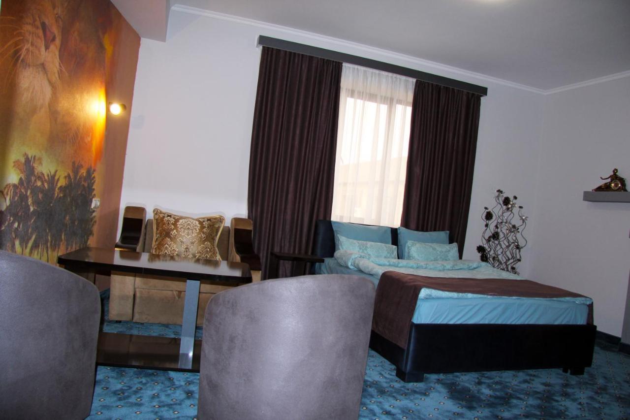 Nice Hotel Ереван Экстерьер фото
